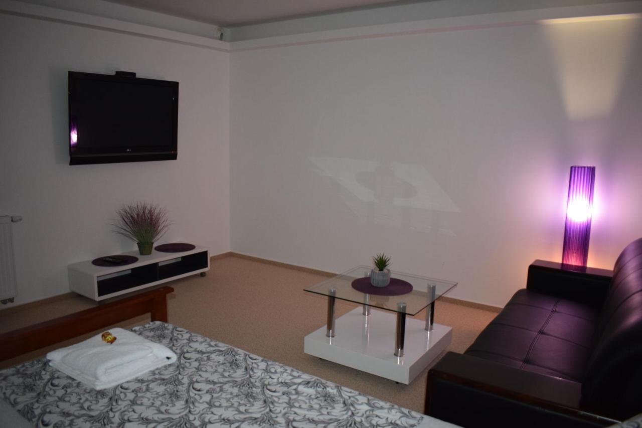 Grand Harrachov Pension V Centru Экстерьер фото